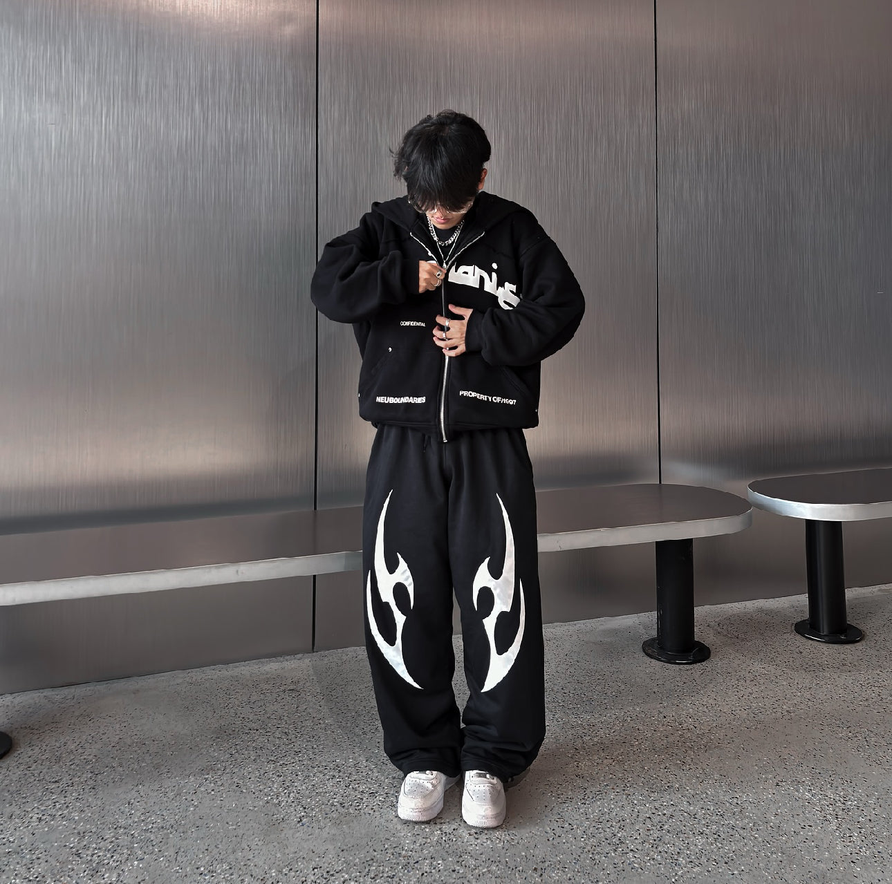 Tracksuit Black Hoodie with Baggy Pant