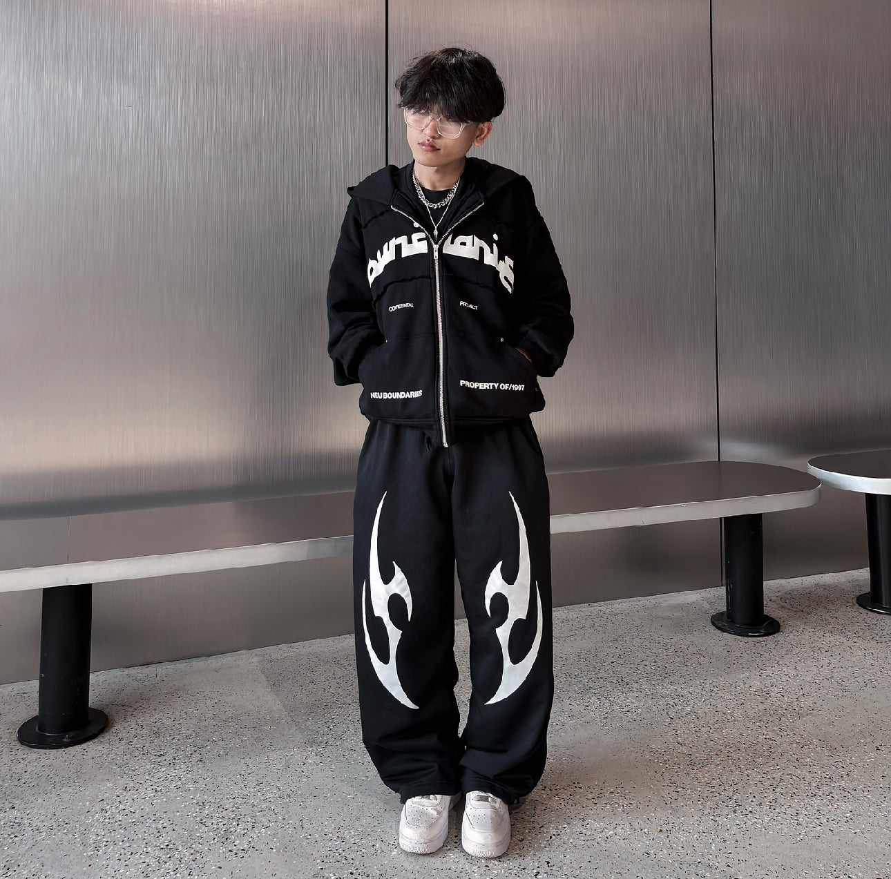 Tracksuit Black Hoodie with Baggy Pant